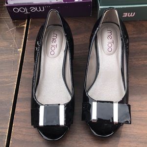Black patin leather peep toe shoes